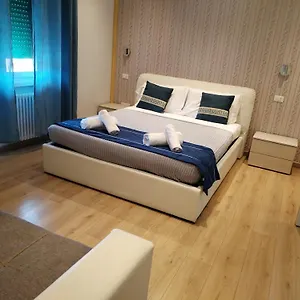 Habitación en casa particular Fiera, Verona